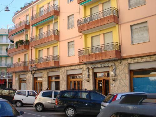 Hotel Mignon Alassio Eksteriør billede